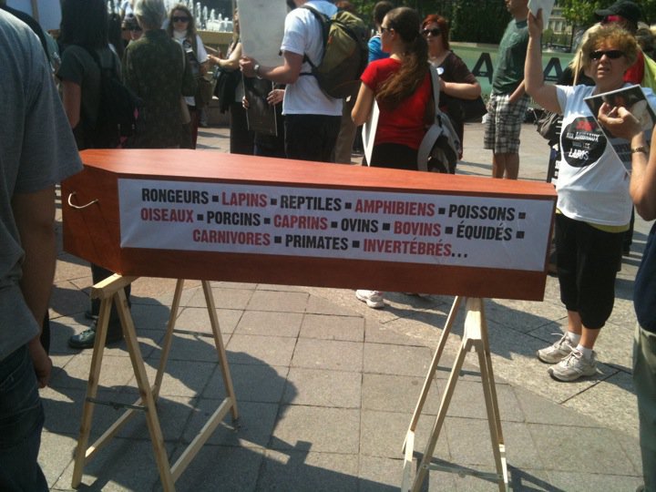 02 - Manifestation du samedi 23 avril 2011 à Paris contre l'expérimentation animale. 2950112231561015016368371691964702191867636387506405n