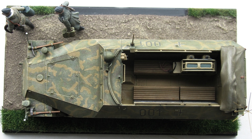 sd.kfz 251/3 Ausf D early  AFVclub 1/35 299953IMG0018