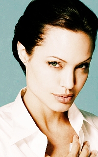 Angelina Jolie 303440312