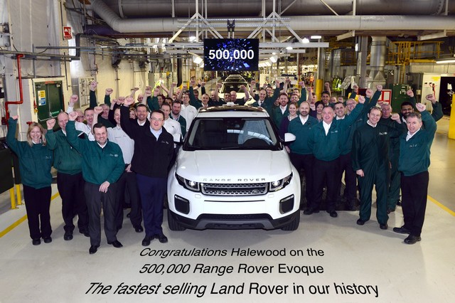 Le Range Rover Evoque atteint les 500 000 unités produites 312695500kevoquecheer1