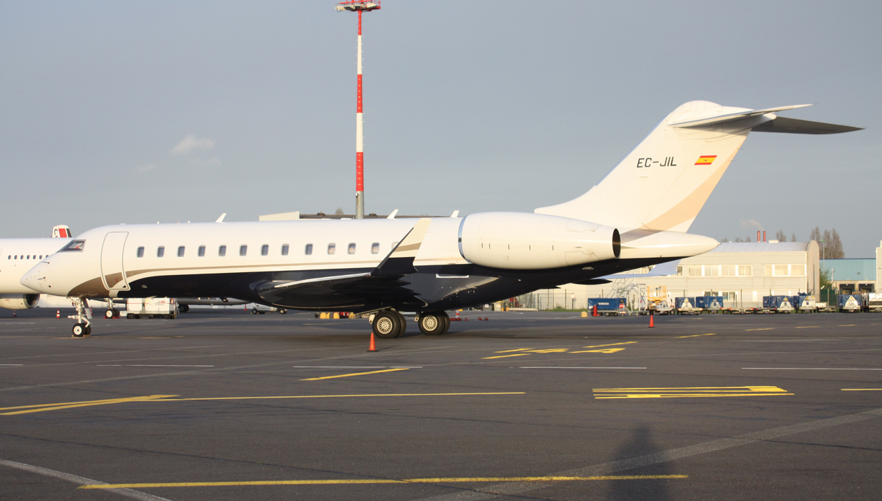 [18/04/2013] Bombardier BD-700-1A10 Global Express (EC-JIL) 315518IMG3459