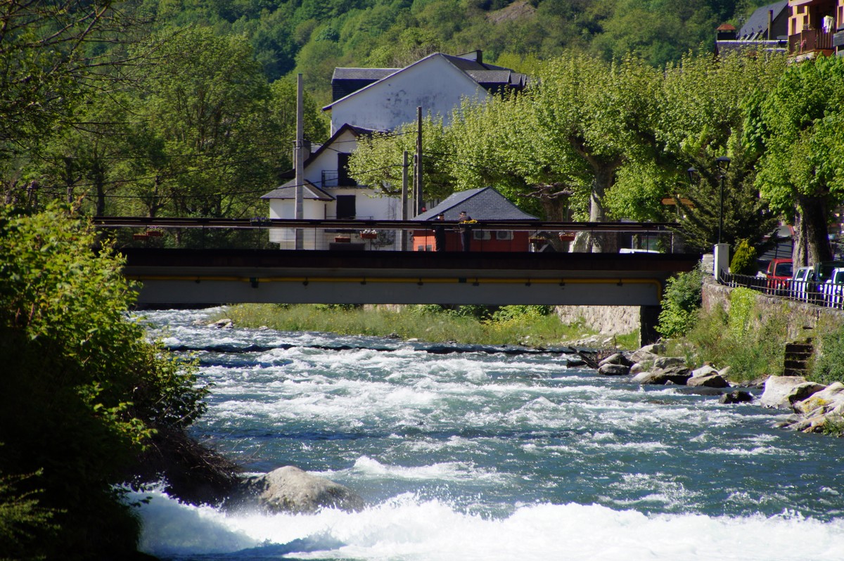 [ouvert] Les ponts anciens ou nouveaux - Page 19 320247DSC04626