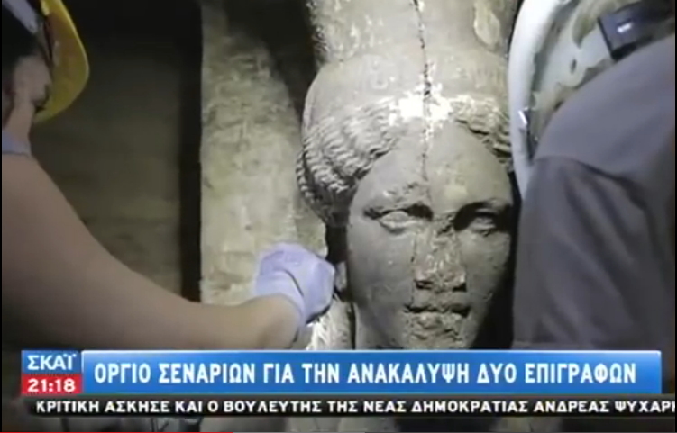 Le mystère du tombeau d'Amphipolis élucidé ?  321240Statue