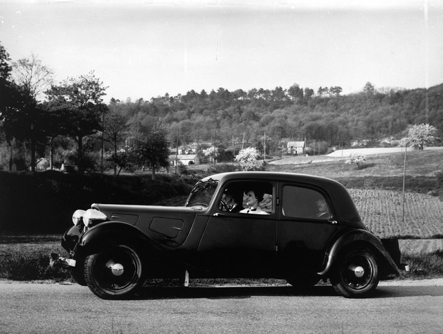 80 ANS DE LA TRACTION AVANT 327988Traction11Lgre1938NB642