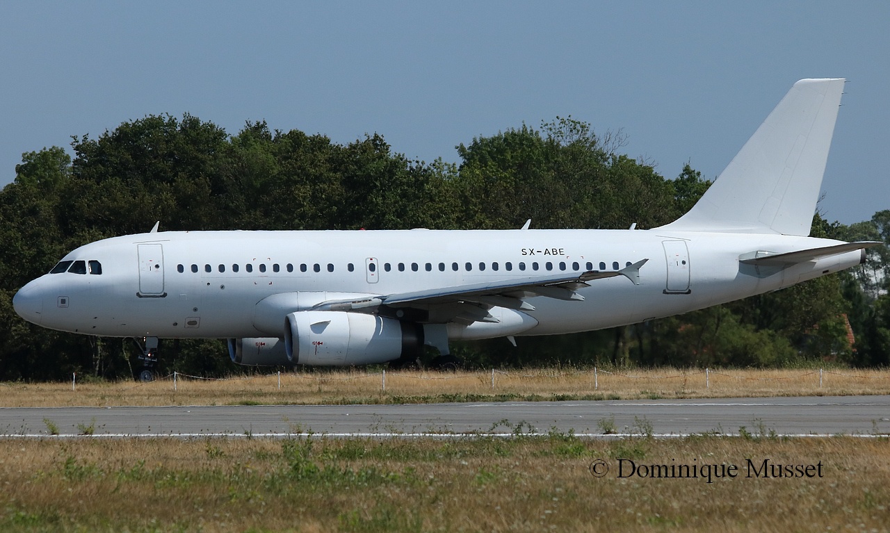 [10/08/2016] Airbus A319 (SX-ABE) Olympus Airways 332135IMG1889