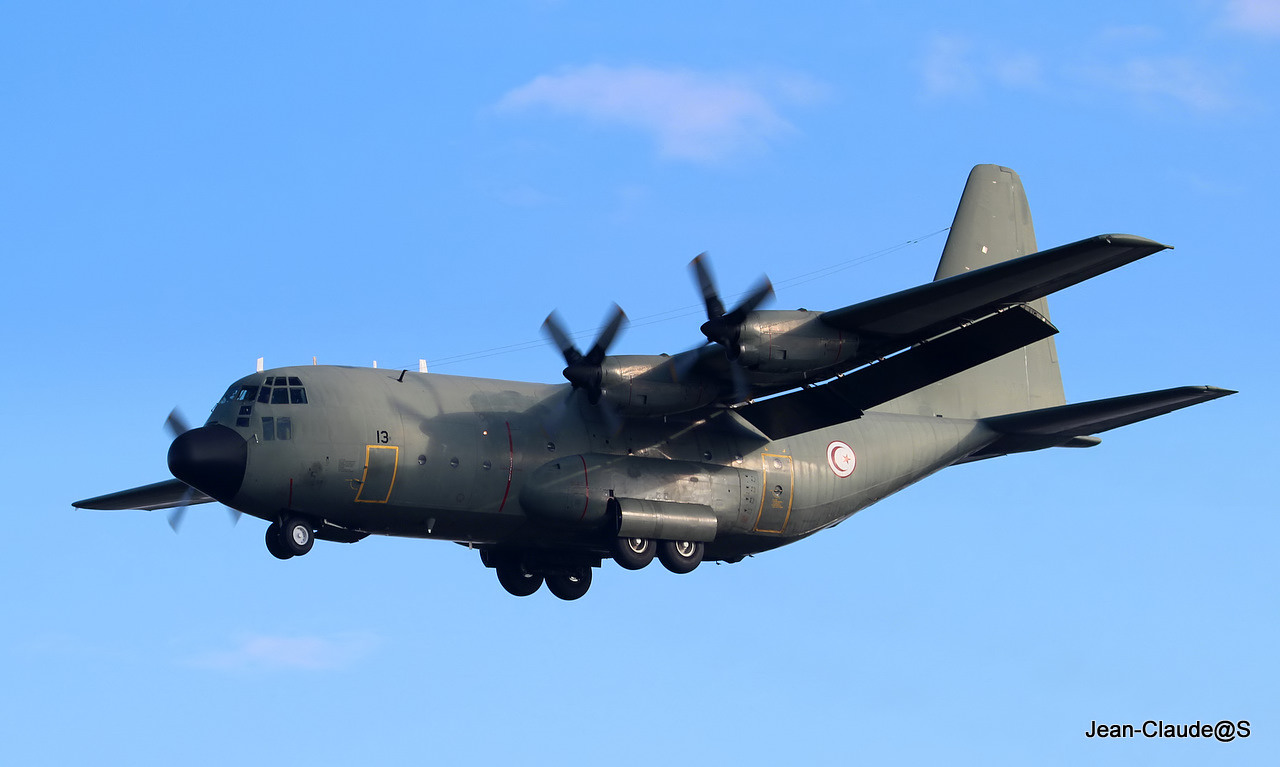 Tunisia Air Force Lockheed Hercules C-130 TS-MTC le 28-11-13  332203IMG0616filtered