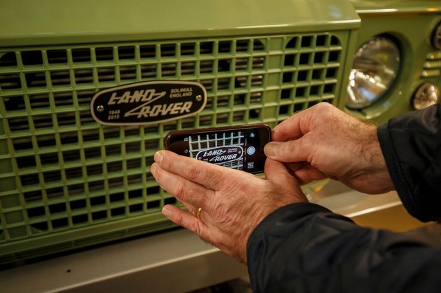 Célébration de la légende : Le dernier Land Rover DEFENDER est construit à Solihull 336343unspecified61