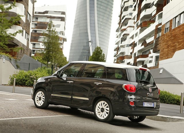 La Nouvelle Fiat 500L 338541170522FiatNew500L18