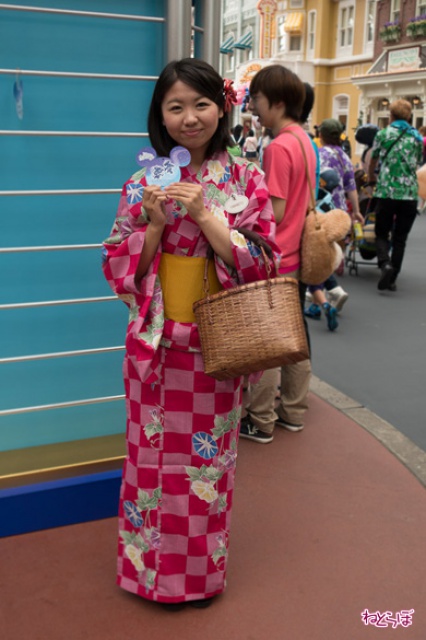 2019 - [Tokyo Disney Resort] Programme complet du divertissement à Tokyo Disneyland et Tokyo DisneySea du 15 avril 2018 au 25 mars 2019. 344417td3