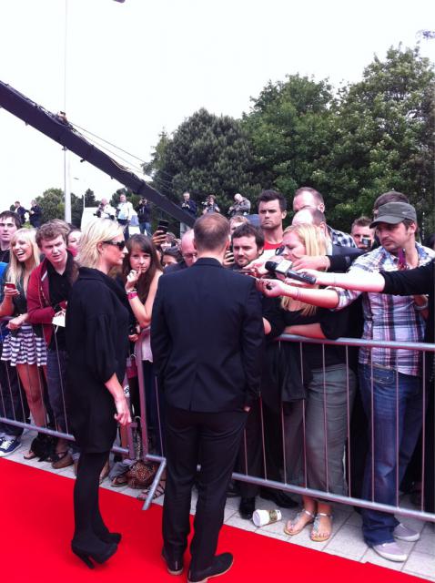 Gary arrive  l'audition de X Factor  Birmingham 1/06/11 349479dxtgf