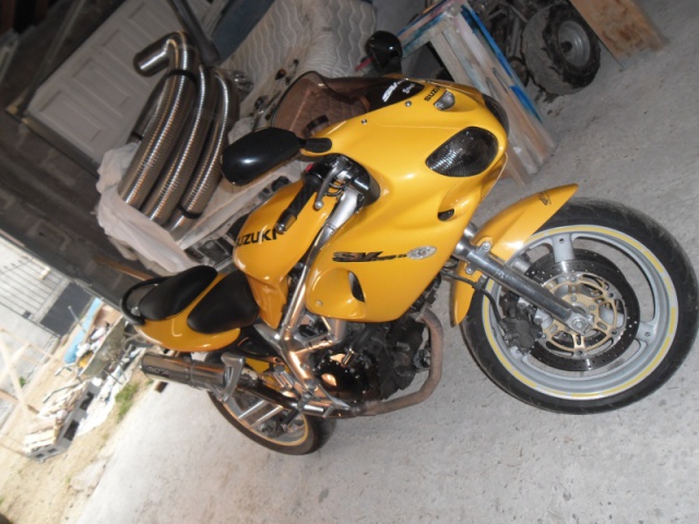 mon 650 sv s de 2001  353859650sSuzuki