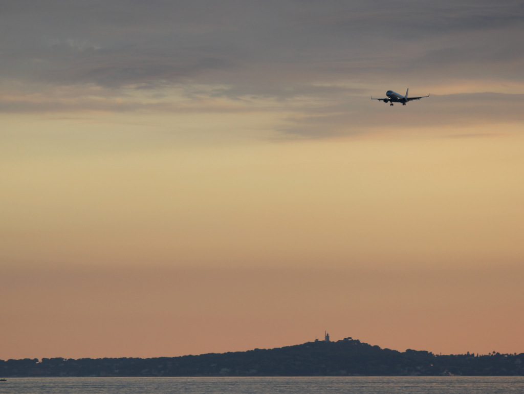 Aéroport de Nice Côte d'Azur , [LFMN-NCE] - Page 5 356536IMG9990