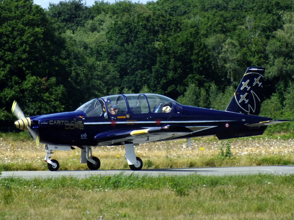 Spotting du 24/08/2013 : Patrouille de France + Transall + Cartouches dorrés - Page 2 360853Aoutn11580