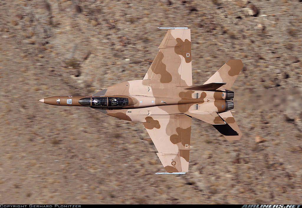 F/A 18 Hornet around the world - Page 3 361319f18desert