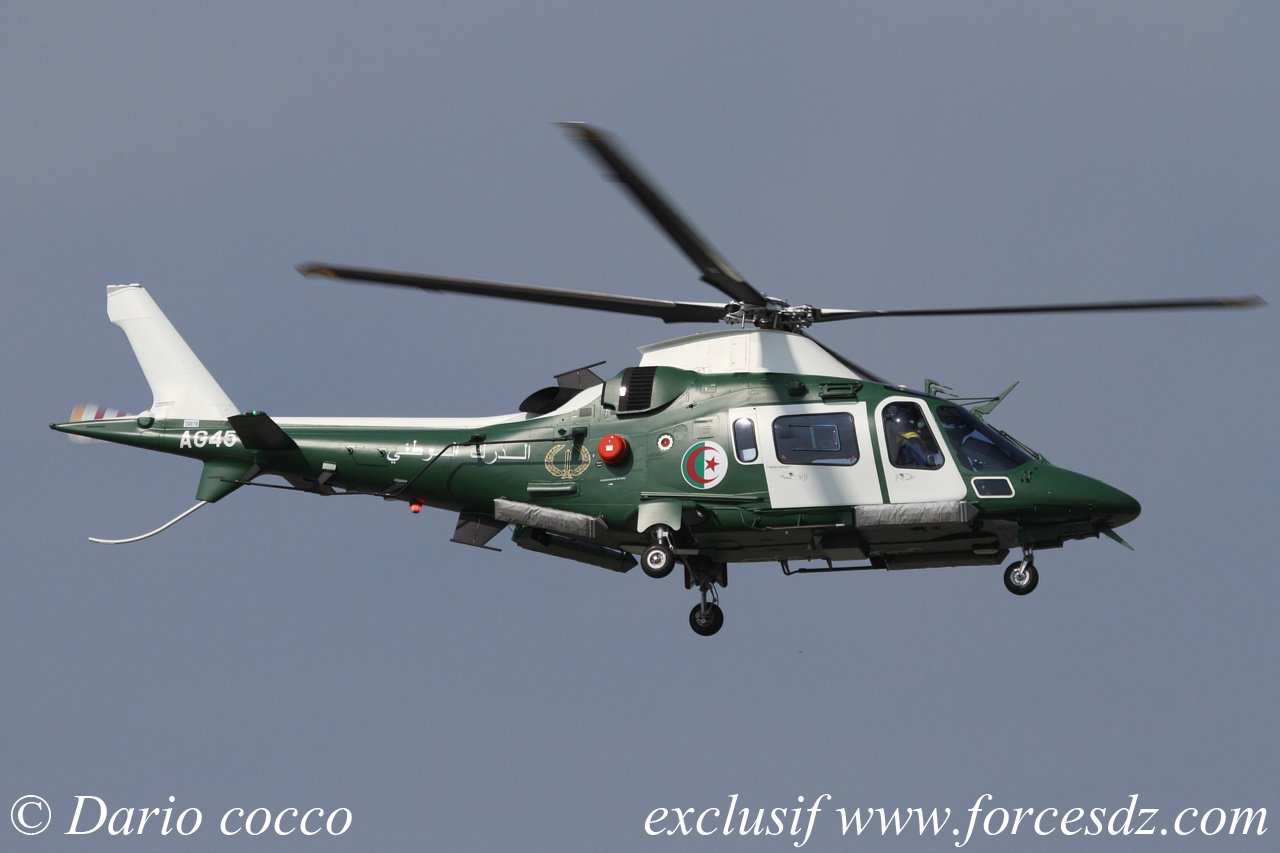 صور لمروحية AgustaWestland AW109LUH  التي يستخدمها الدرك الوطني الجزائري    363850AG4501