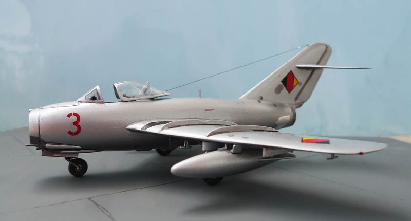 [VINTAGE 2012] - Mig 15 Est allemand - KP. 366541Mig1543