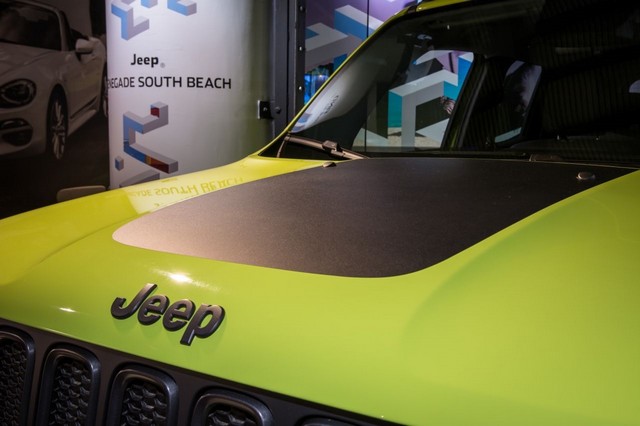 Nouvelle exposition Jeep® à MotorVillage : "Tracez votre propre route 366839Renegate8