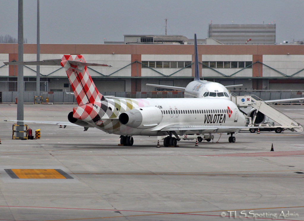 [LIPZ/VCE] Venice-Marco Polo Airport 2013 376958B717VoloteaAirlinesEIEWIVCE190213EPajaud