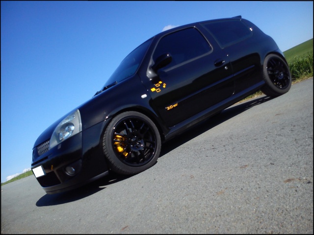 [Renault] Clio RS - Page 7 380895612981DSC0285