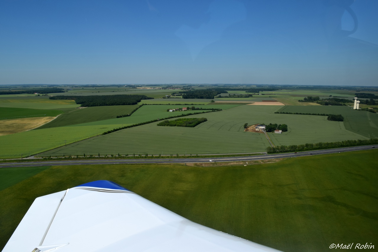 Aérodrome de Châteauroux Villers  382441431