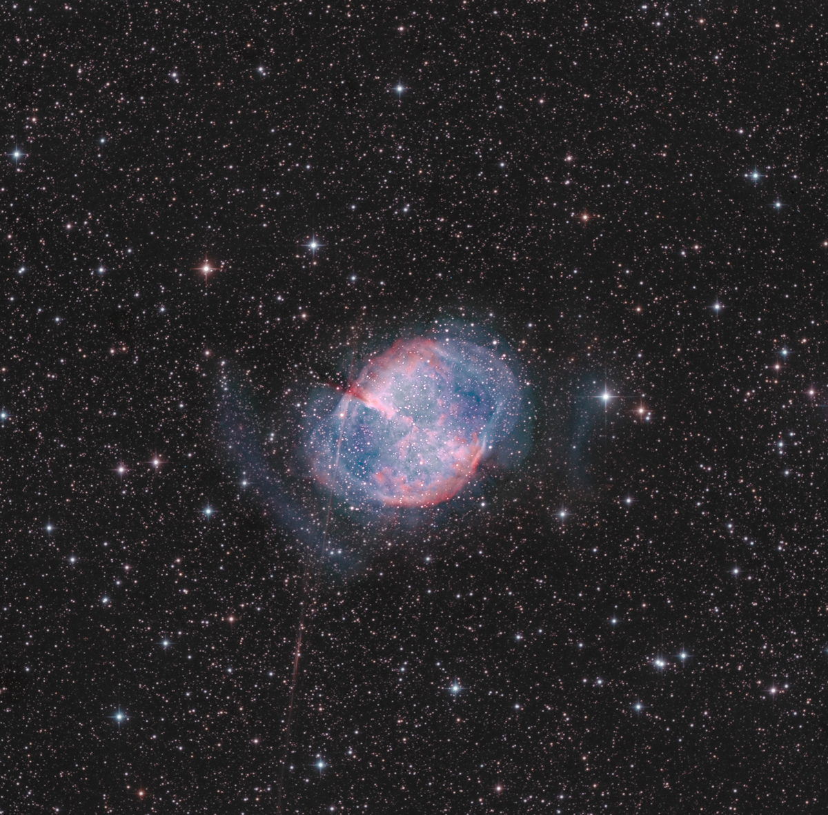 M27 (Niko et Max) à L'Astrosib 500mm, Ap 1600 et l'Apogee Alta u16000(Mission Albe) 385223m27finiffoncastroqueyras