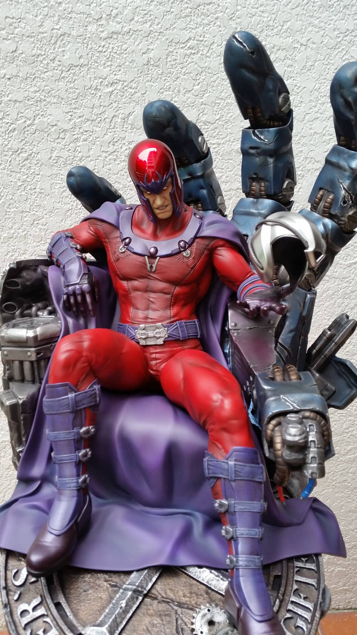 Premium Collectibles : Magneto on Sentinel Throne - Page 5 3866741050709914011596967713926366062516686963552o