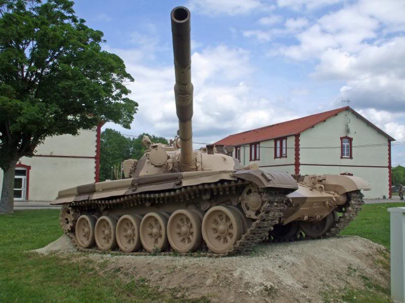 T-72 et BMP-2 à Mailly le Camp 396916DSCF6445edited1