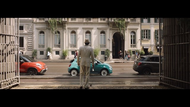 Fiat célèbre le 60ème anniversaire de la Fiat 500 avec l'acteur oscarisé Adrien Brody 397381170705Fiat500frame04