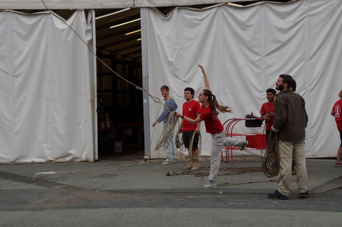 [Marine à voile] L'Hermione - Tome 1 - Page 21 407337DSC06627