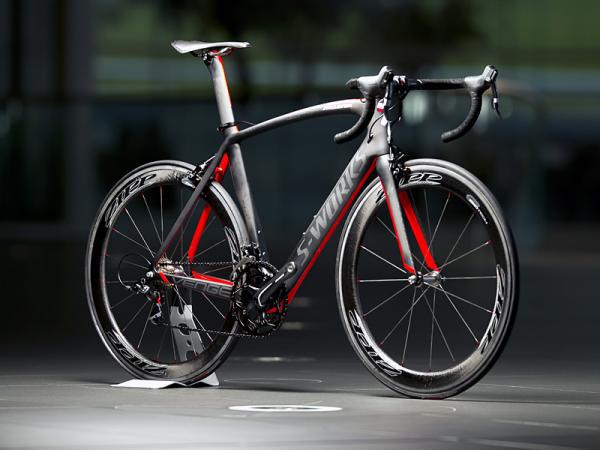 Nouveau vélo : Specialized S-Works + McLaren Venge 408324velodramaticspecializedmclarenvenge5025600