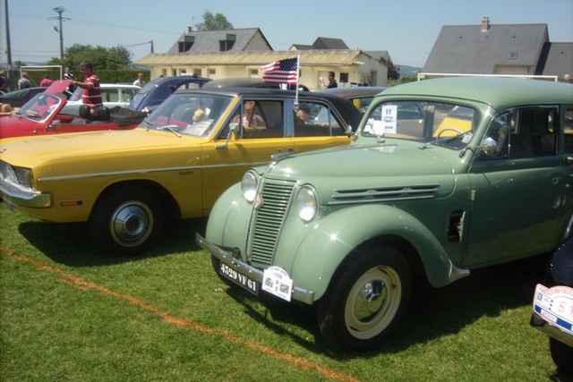 4ème festival vehicules anciens (landelles et coupigny 2009) 409599Jun02487