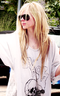 ● Avril Lavigne 422674avril1