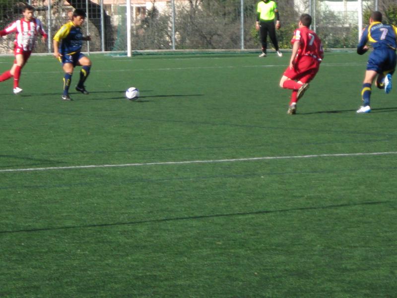 FC AUBAGNE // CFA2 GROUPE E  - Page 4 437020IMG1316