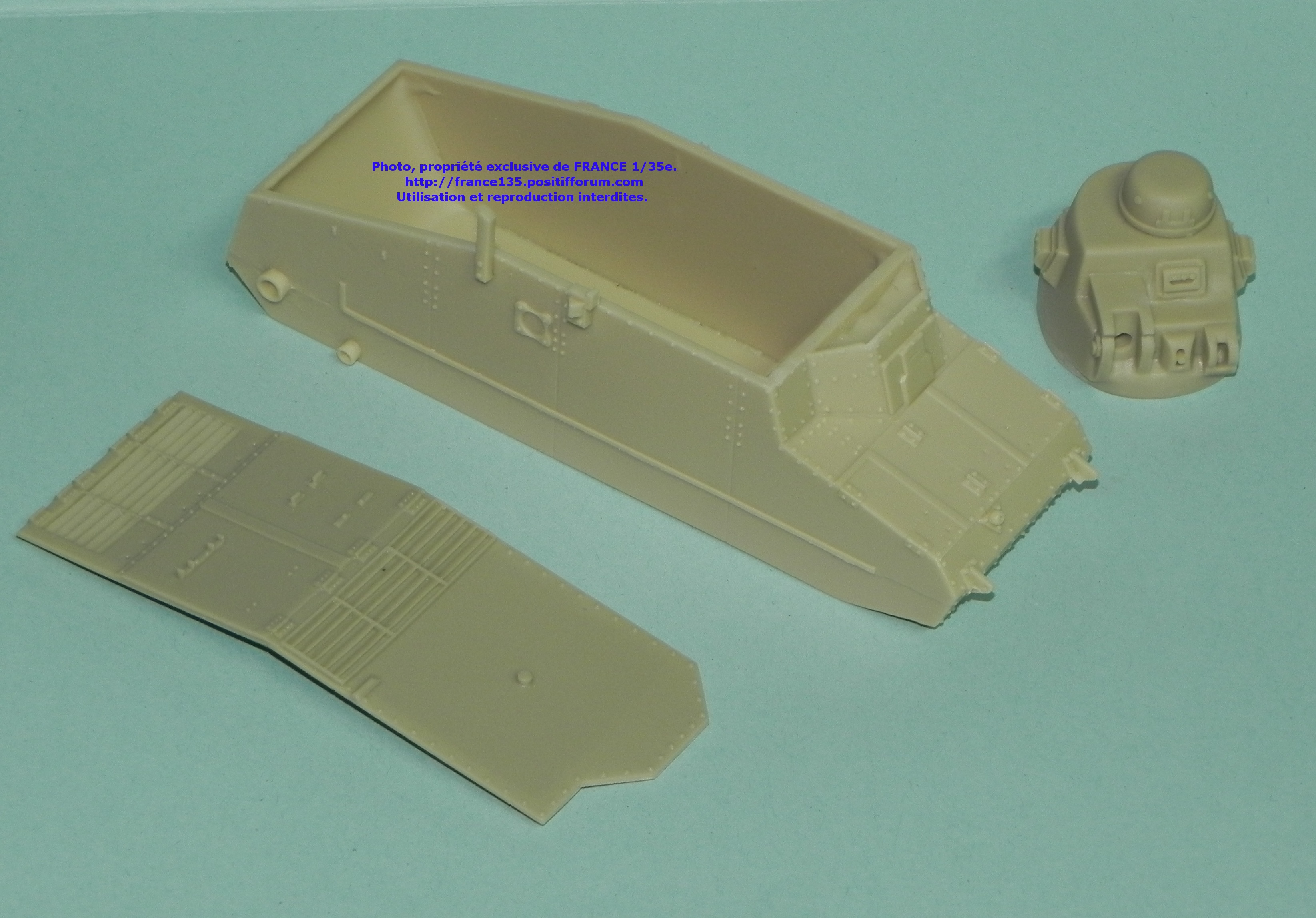 Char D1 et D1 casemate. BLITZ, 1/35, refs 35 FS 1013 et 35 FS 1014. Résine. 442725D103