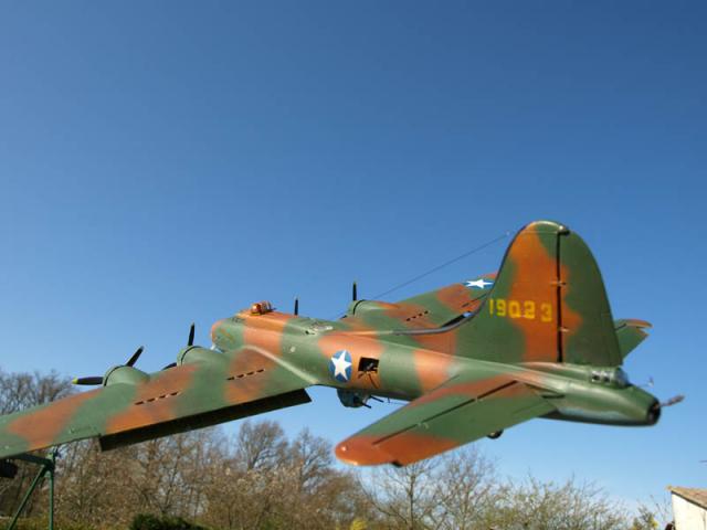 Boeing B17E Flying Fortress  [Frog] 1/72 + scratch  (VINTAGE) - Page 2 456315B17058