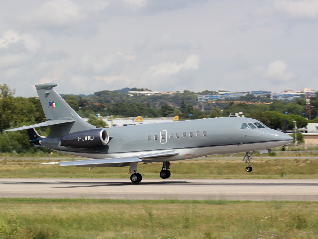 Aeroport Cannes - Mandelieu LFMD juillet 2014   - Page 4 458400IMG4342