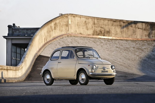 La Fiat 500 consacrée au MoMA à New York 460000170704Fiat500FMoMA02