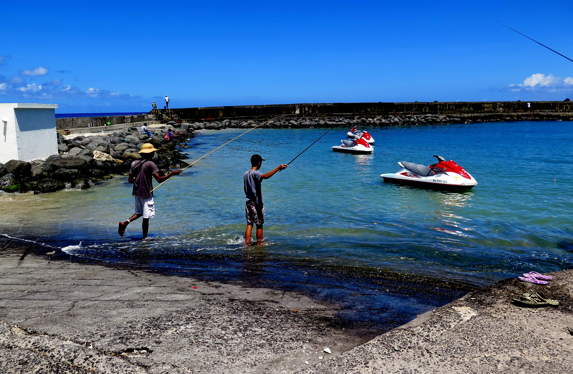  [Vie des ports] Les ports de la Réunion - Page 2 467537marchsaintpaulstgilles143