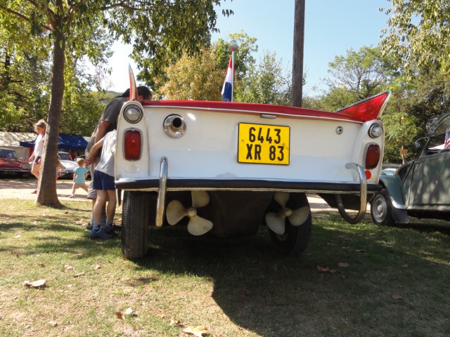 Des autos dans le parc du Château... 467931DSC00991