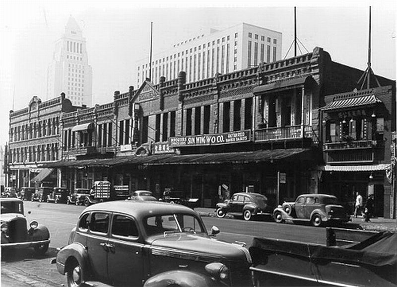 Les années 20 à 70 : photos et vidéos d'époque (partie 1) - Page 3 468273LosAngeles1942