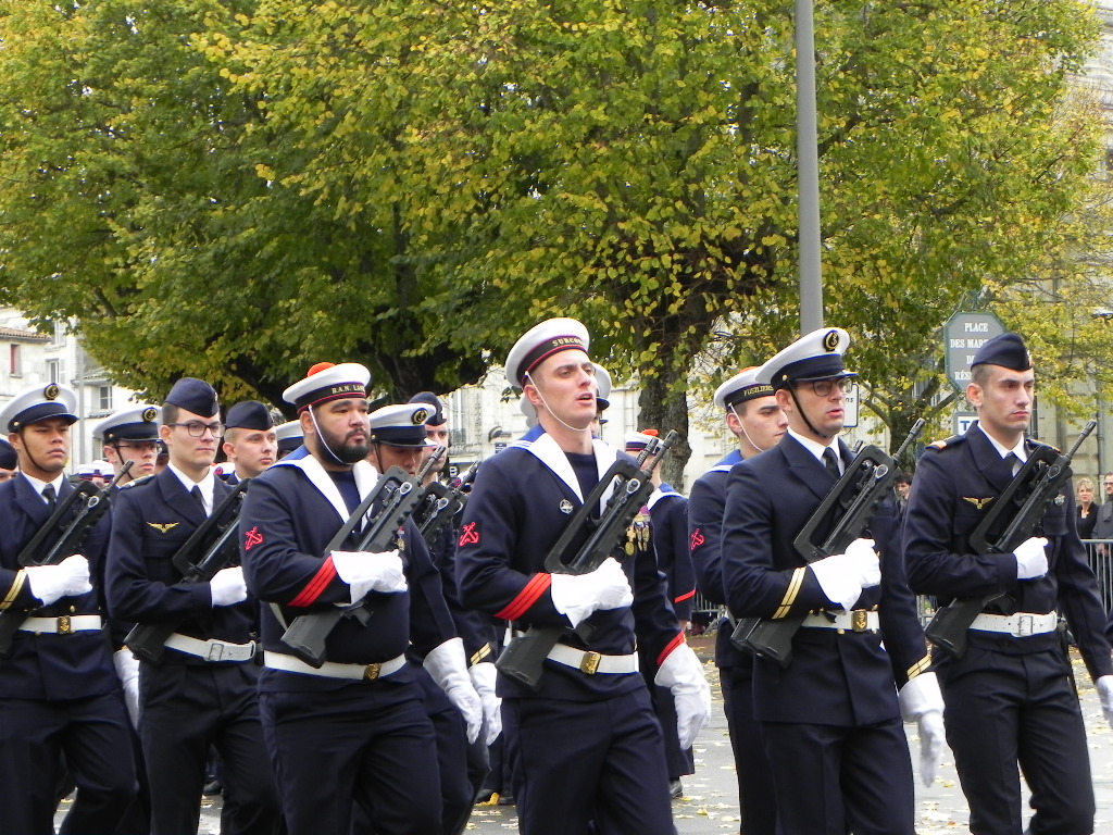 [ Histoires et histoire ] Cérémonie du 11 novembre - Page 2 47578141m1