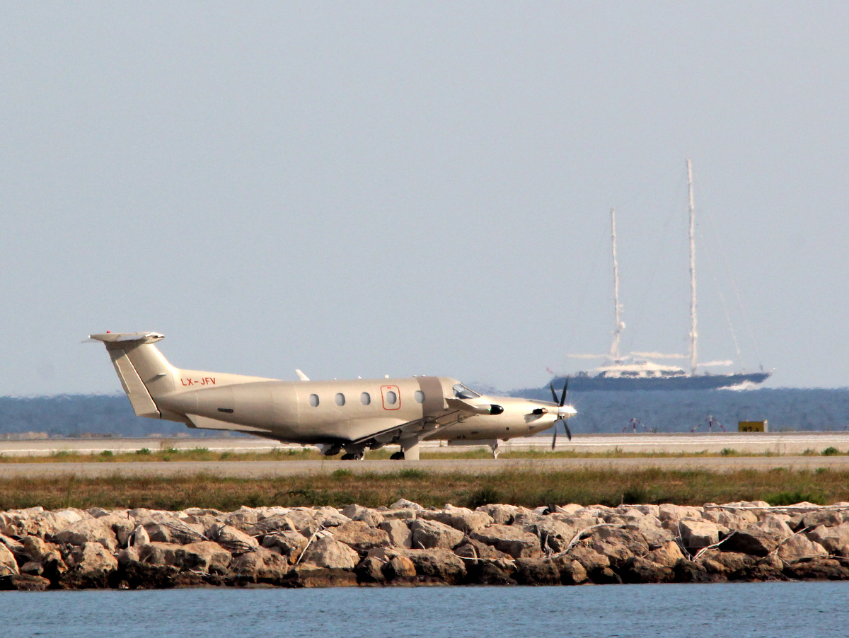 Aéroport de Nice Côte d'Azur , [LFMN-NCE] - Page 4 480360IMG6539