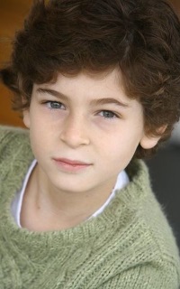 David Mazouz 482018131A