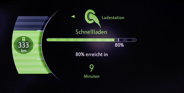  Opel Ampera-e, la voiture électrique qui inaugure une nouvelle façon de conduire 482952Amperaeinstrumentpanel303678