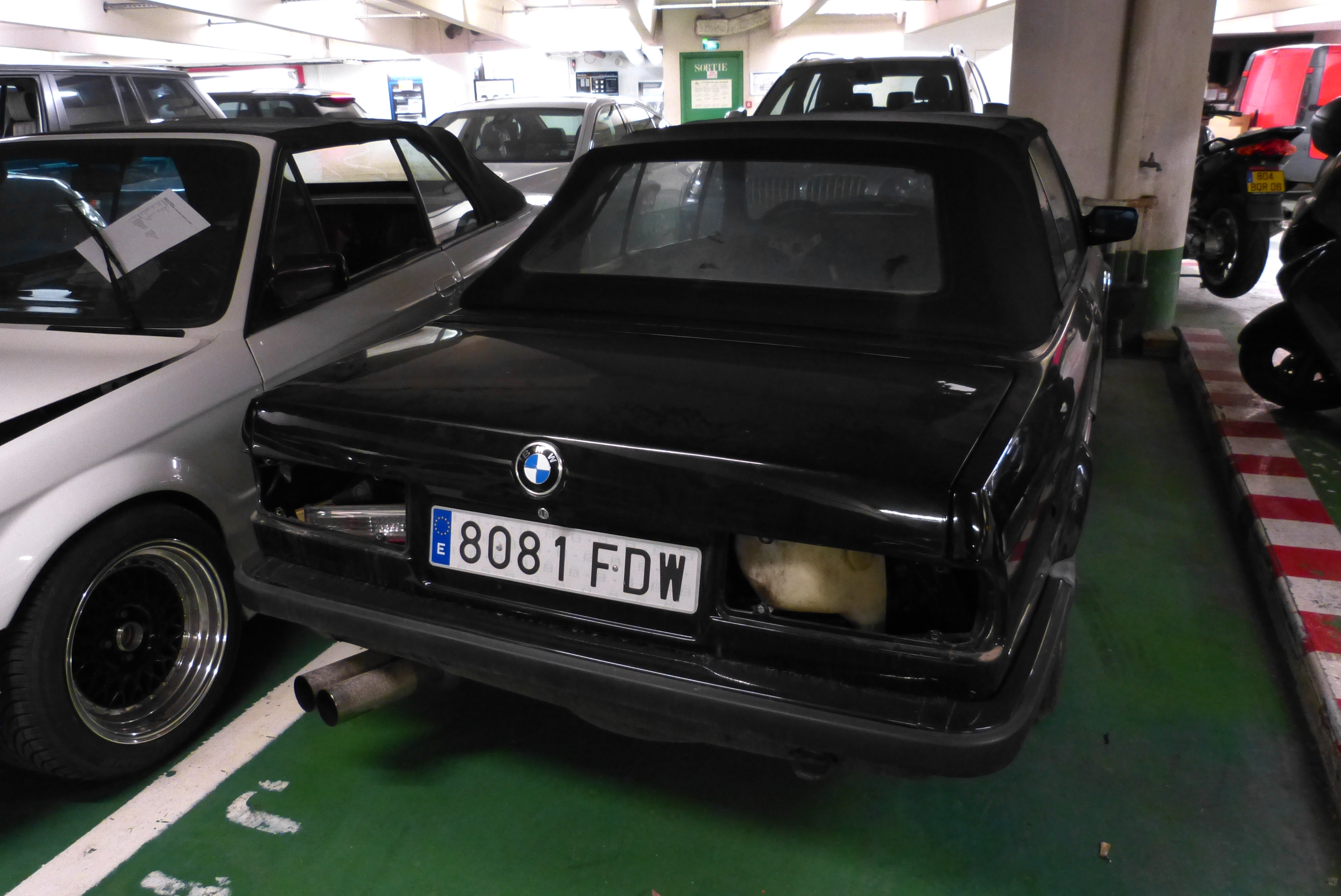 Atelier restoration BMW CLASSIC à MONACO. 485040L1050931