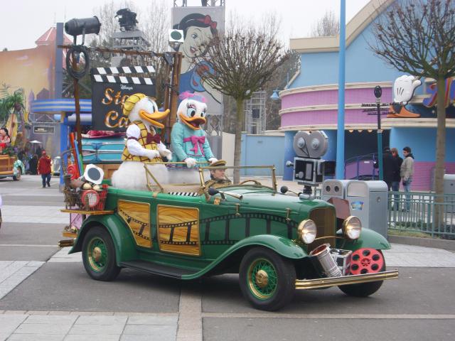 [Disneyland Paris] Premier séjour au DLH (31 janv.-2 fév. 2011) + un anniversaire inoubliable ! - Page 4 489817216