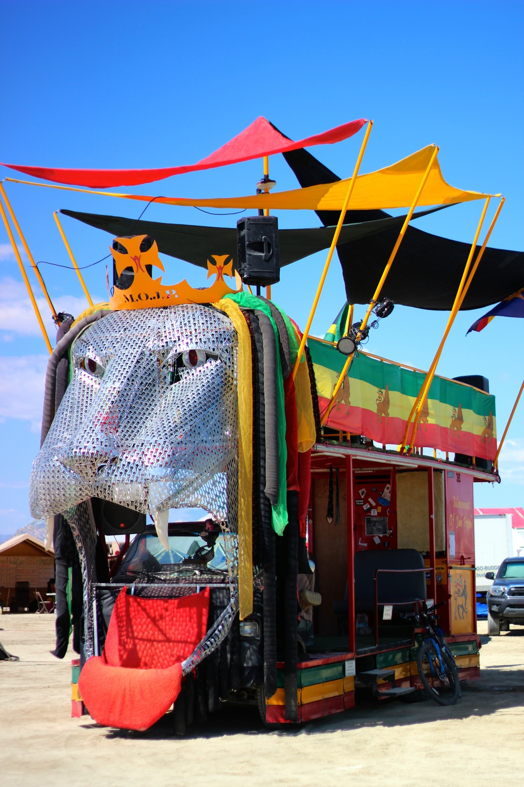 [Résultats]Burning Man Vehicule Themed Contest  - Page 2 502377MovementofJahPeopleBurningManArtCars2014TinkaKalajzic