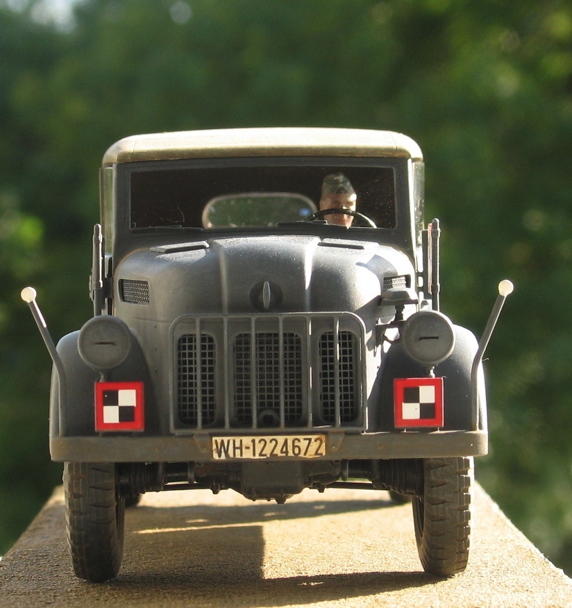 Steyr 1500A kommandeurwagen Tamiya 1/35 507668IMG0017