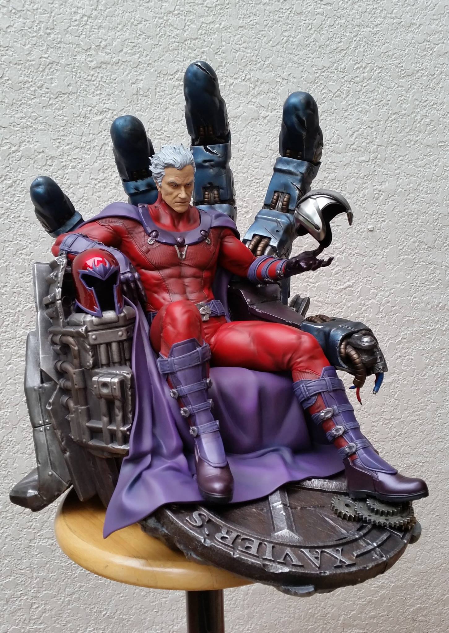 Premium Collectibles : Magneto on Sentinel Throne - Page 5 5125351046710014011598667713756946436061164885835o