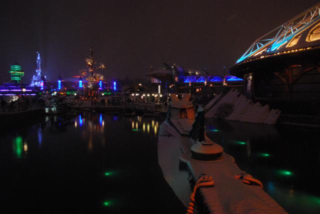 Disneyland sous la neige - Page 8 519123Photo116